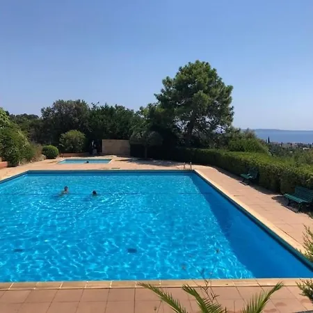Holiday home Maison Calme Avec Terrasse Ensoleillee Au Lavandou - Fr-1-308-194 *